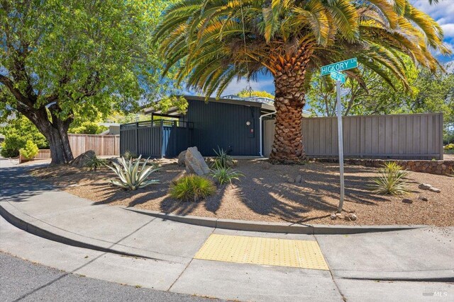 462 Hickory Ln, San Rafael, CA 94903 - view of front of house