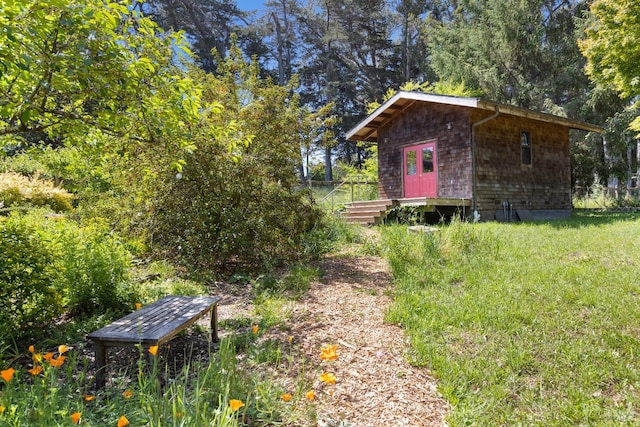 7 Linsdale Ln, Point Reyes Station, CA 94956 - view of yard with an outbuilding