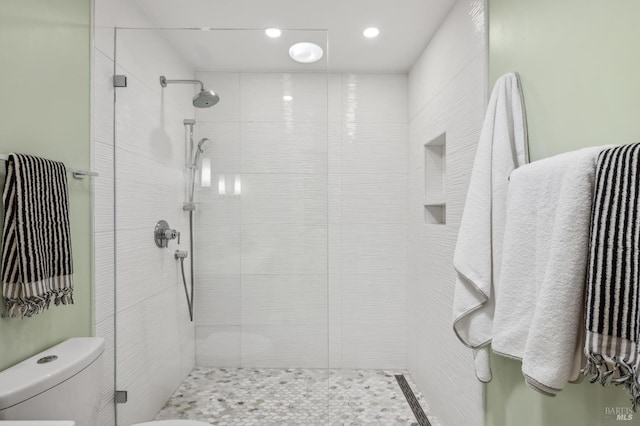 9 California Condor Way, Novato, CA 94949 - full bath with toilet, a tile shower, and recessed lighting