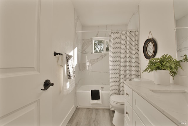 50 Montego Ct, Suisun City, CA 94585 - bathroom with vanity, shower / bath combo with shower curtain, and wood finished floors