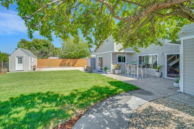 323 Larkin Ct, Benicia, CA 94510 - view of yard with a patio