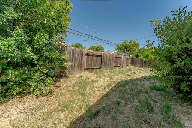 2235 Nottingham Dr, Fairfield, CA 94534 - view of yard