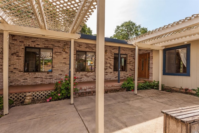 5010 Sleepy Hollow Ln, Fairfield, CA 94534 - covered porch featuring a pergola