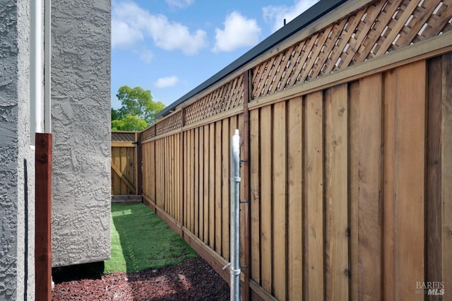 2775 Red Tail St, Santa Rosa, CA 95407 - view of yard