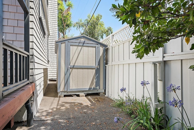 1 Courtney Ln, Mill Valley, CA 94941 - view of shed featuring a fenced backyard