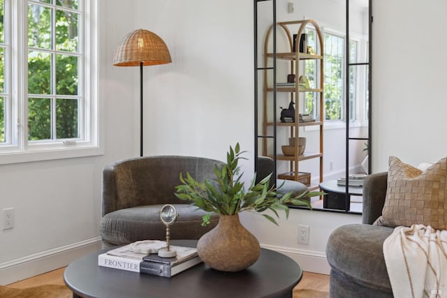 25 Winship Ave, Ross, CA 94957 - sitting room with baseboards