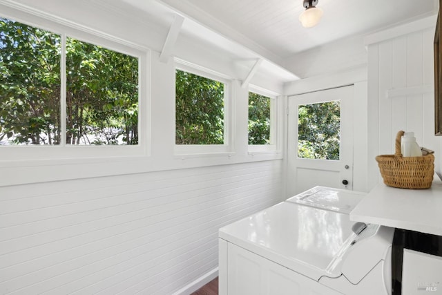 25 Winship Ave, Ross, CA 94957 - laundry room featuring washing machine and dryer