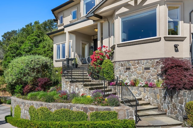 30 Sandy Ln, Mill Valley, CA 94941 - view of exterior entry featuring stucco siding and stone siding