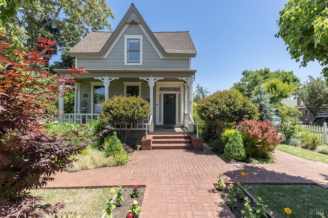 406 Franklin St, Napa, CA 94559 - view of front of home with covered porch and a shingled roof