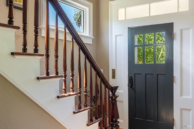 406 Franklin St, Napa, CA 94559 - entryway featuring stairs