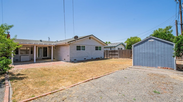 265 Chestnut St, Dixon, CA 95620 - back of house with a patio area and crawl space