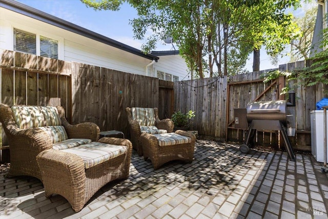319 N St Unit 2, Healdsburg, CA 95448 - fenced backyard with a patio area