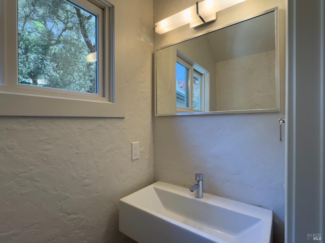 260 Geysers Rd, Cloverdale, CA 95425 - bathroom with a sink and a textured wall