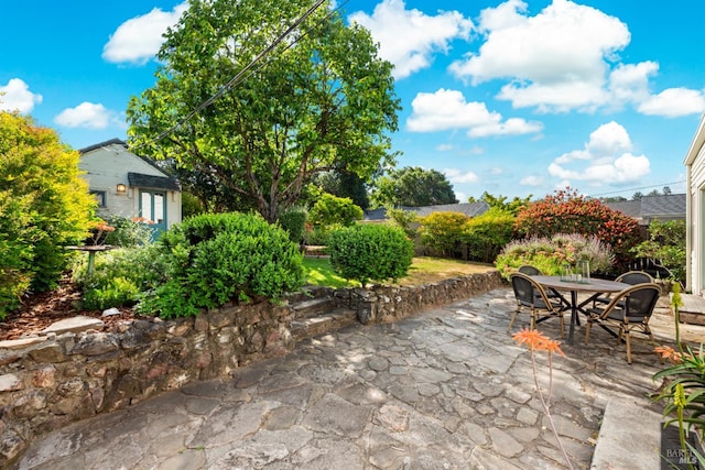 1186 E Ave, Napa, CA 94559 - view of patio / terrace featuring outdoor dining space