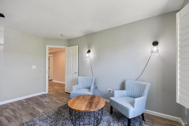 712 Tahoe Ct, Fairfield, CA 94534 - living area featuring wood finished floors and baseboards