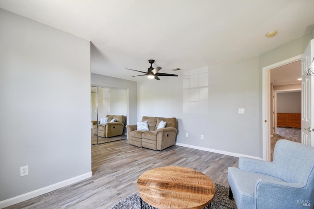 712 Tahoe Ct, Fairfield, CA 94534 - living room with light wood finished floors, ceiling fan, and baseboards