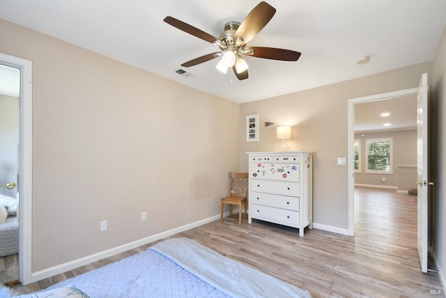 712 Tahoe Ct, Fairfield, CA 94534 - bedroom featuring light wood-style floors, baseboards, and ceiling fan