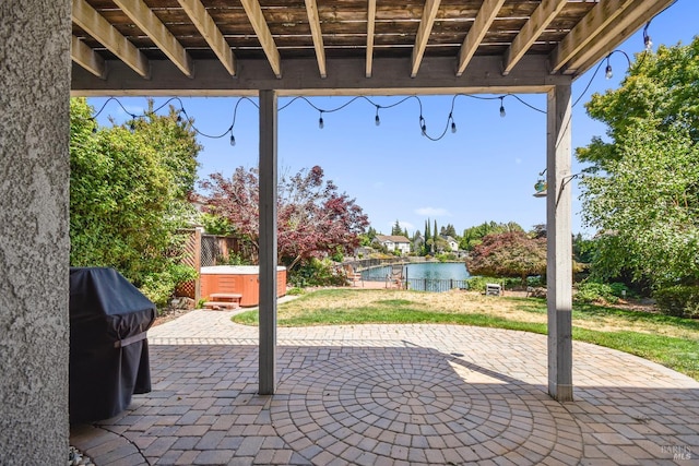 712 Tahoe Ct, Fairfield, CA 94534 - view of patio / terrace with a hot tub