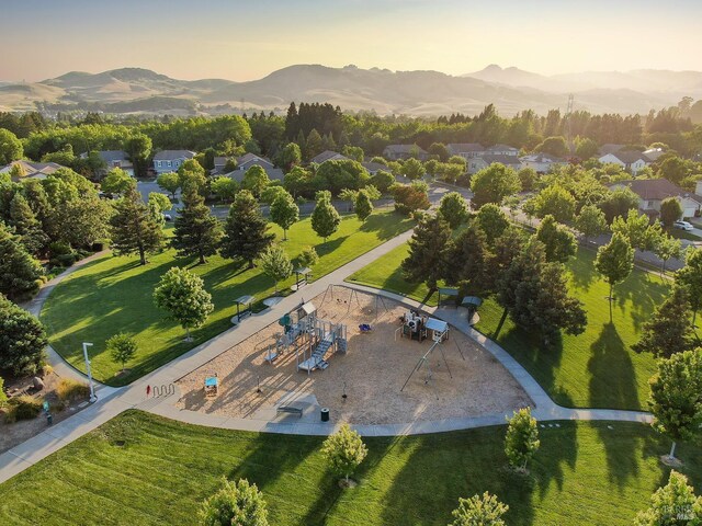 712 Tahoe Ct, Fairfield, CA 94534 - aerial view at dusk of a mountain view