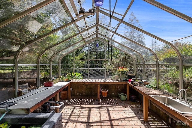 3850 Montecito Ave, Santa Rosa, CA 95404 - unfurnished sunroom featuring a sink and vaulted ceiling