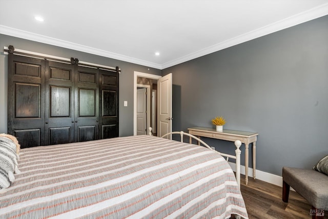 4260 Plass Dr, Napa, CA 94558 - bedroom with baseboards, wood finished floors, ornamental molding, and recessed lighting