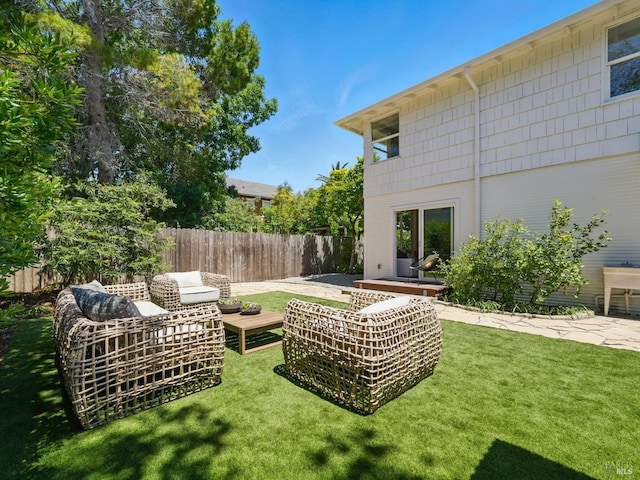 9 Park St, San Rafael, CA 94901 - view of yard featuring an outdoor living space and a patio area