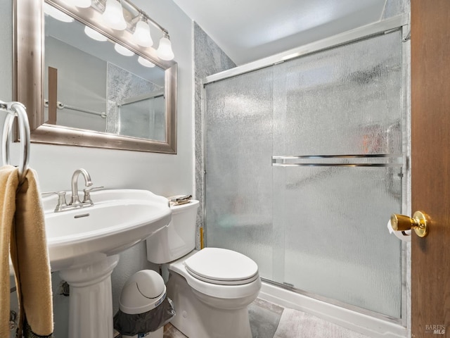1010 Easum Dr, Napa, CA 94558 - full bathroom featuring toilet and a shower stall