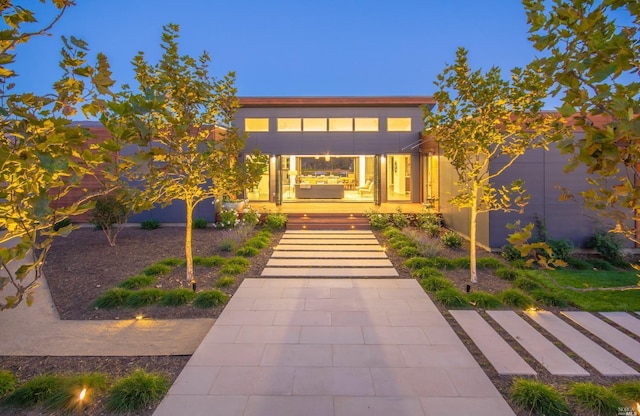 1090 1st Ave Unit A, Napa, CA 94558 - contemporary home featuring a porch