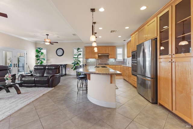 508 Riverwood Ln, Rio Vista, CA 94571 - kitchen featuring stainless steel appliances, open floor plan, a ceiling fan, recessed lighting, and crown molding