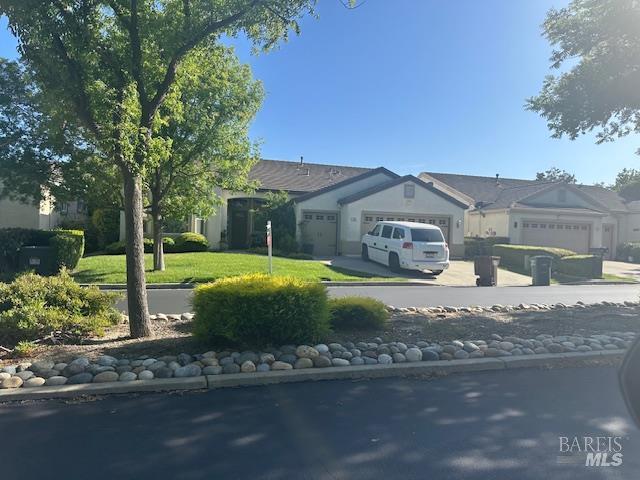 602 Summerset Dr, Rio Vista, CA 94571 - single story home with a garage, concrete driveway, and a front yard