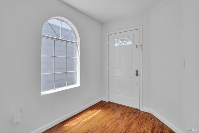 359 Wildrose Cir, Pinole, CA 94564 - foyer featuring baseboards and light wood-style flooring
