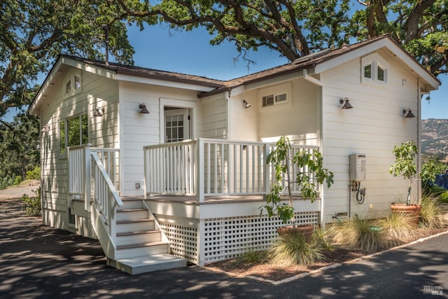 4223 Silverado Trl, Napa, CA 94558 - view of front of home with a deck