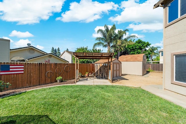 420 Georgetown Pl, Dixon, CA 95620 - view of yard with a patio