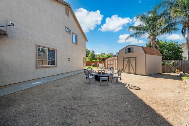 420 Georgetown Pl, Dixon, CA 95620 - fenced backyard with a patio