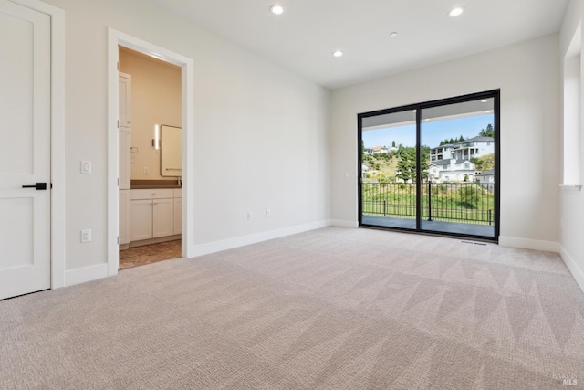 3704 Llyn Glaslyn Pl, Santa Rosa, CA 95403 - unfurnished bedroom with light carpet, access to outside, recessed lighting, baseboards, and ensuite bathroom