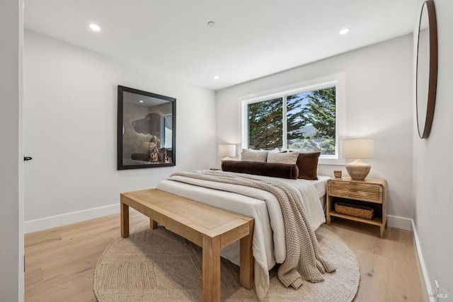 532 Pine Crest Rd, Mill Valley, CA 94941 - bedroom featuring light wood-style floors, baseboards, and recessed lighting