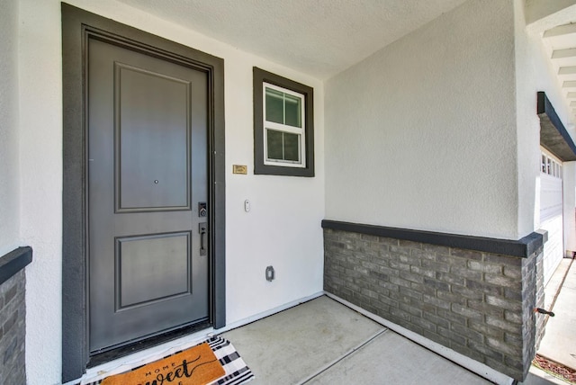 544 Oakham Dr, Vacaville, CA 95687 - entrance to property featuring stucco siding
