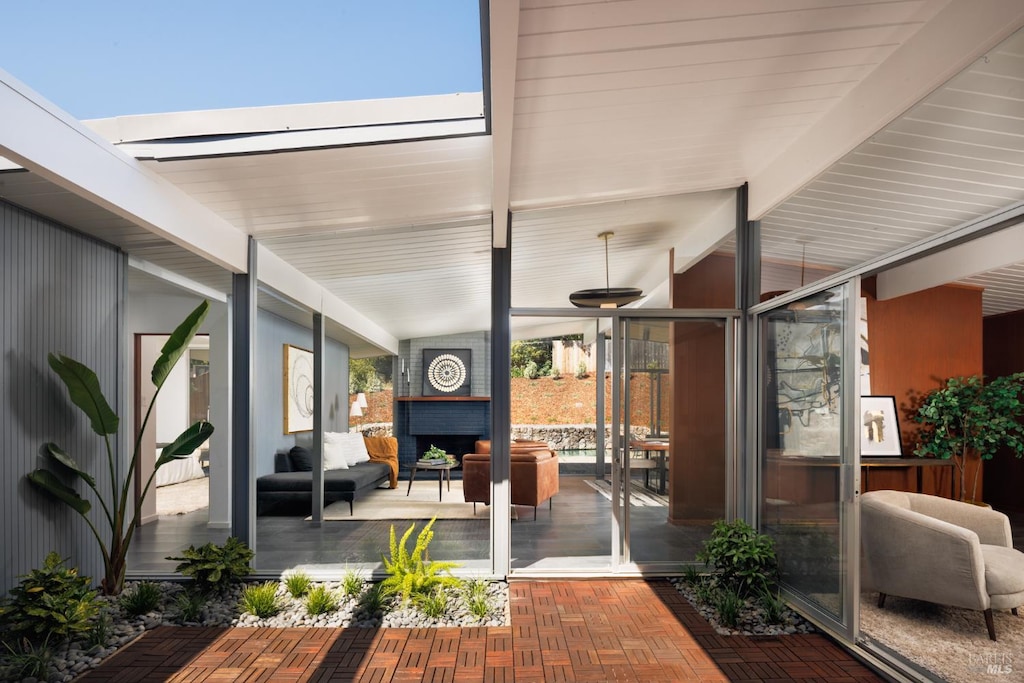 1295 Idylberry Rd, San Rafael, CA 94903 - view of patio / terrace