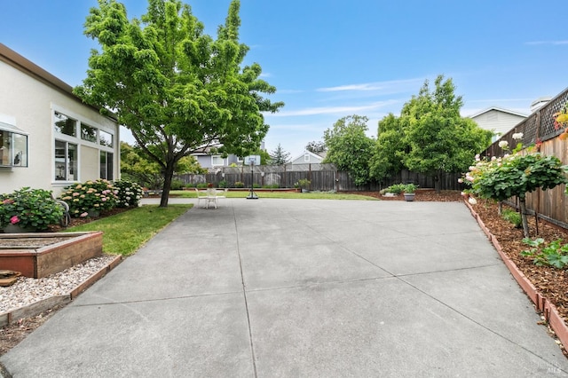809 Muscat Ct, Petaluma, CA 94954 - fenced backyard featuring a patio area