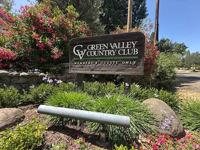 1745 Durbin Ln, Fairfield, CA 94534 - view of community sign
