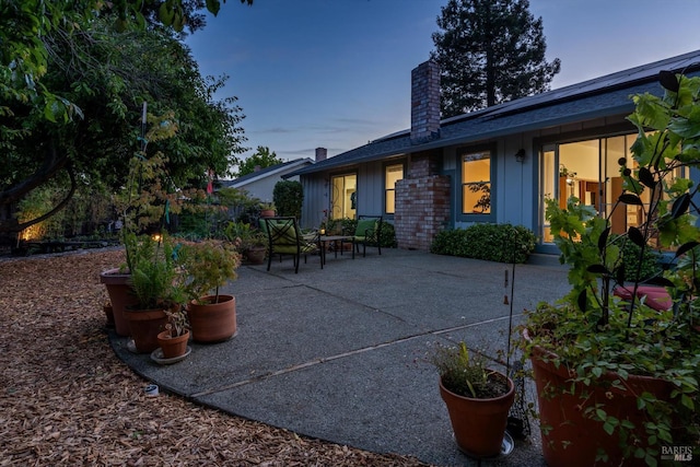2010 Caulfield Ln, Petaluma, CA 94954 - patio terrace at dusk with a patio area