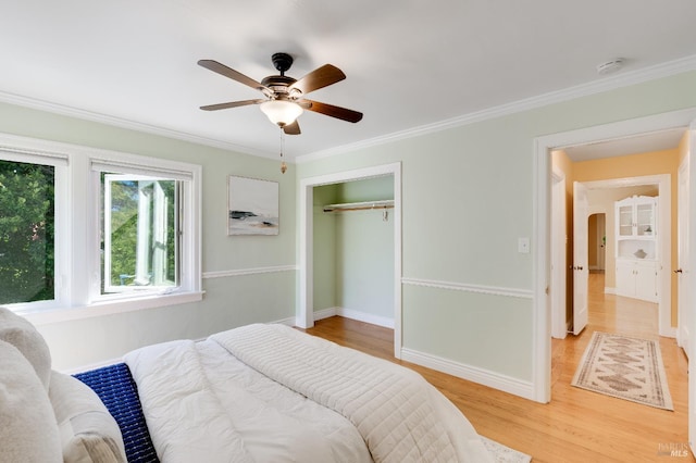 740 Valle Vista Ave, Vallejo, CA 94590 - bedroom featuring light wood finished floors, baseboards, crown molding, a closet, and a ceiling fan
