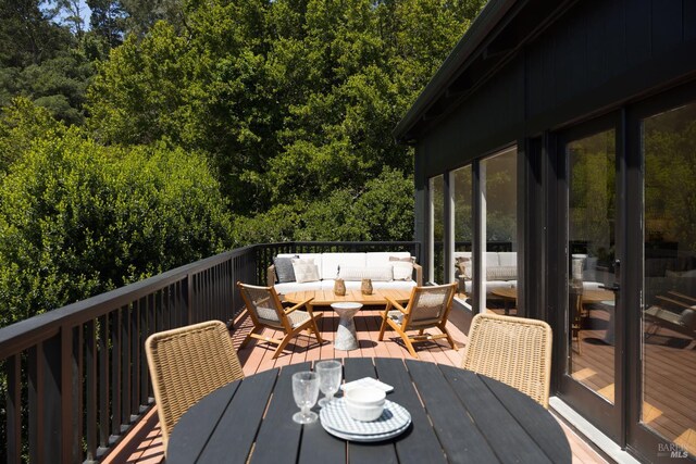 90 George Ln, Sausalito, CA 94965 - deck with outdoor lounge area and outdoor dining area