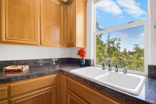 1142 Kellogg St, Suisun City, CA 94585 - kitchen featuring a sink and tile counters