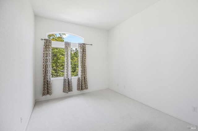 1142 Kellogg St, Suisun City, CA 94585 - spare room featuring carpet flooring