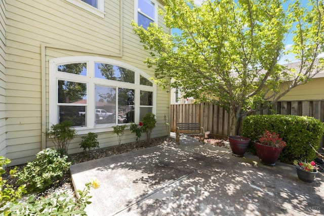 1142 Kellogg St, Suisun City, CA 94585 - view of patio / terrace