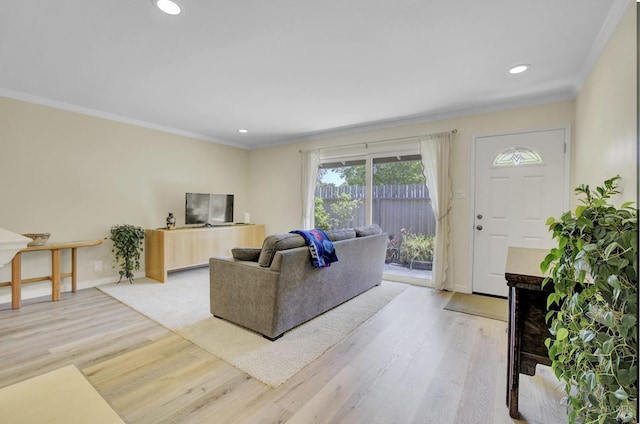 131 Roundtree Blvd, San Rafael, CA 94903 - living area featuring light wood-style flooring, crown molding, baseboards, and recessed lighting