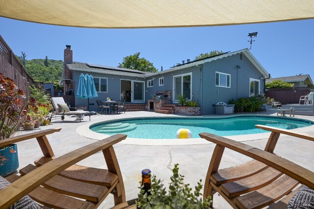 480 Via Del Plano, Novato, CA 94949 - view of pool with a patio area, a fenced backyard, a diving board, and outdoor dining area