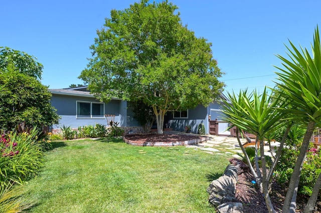 480 Via Del Plano, Novato, CA 94949 - view of front facade featuring stucco siding and a front lawn