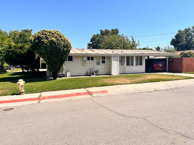 423 Gardiner Way, Rio Vista, CA 94571 - ranch-style home with an attached carport and concrete driveway